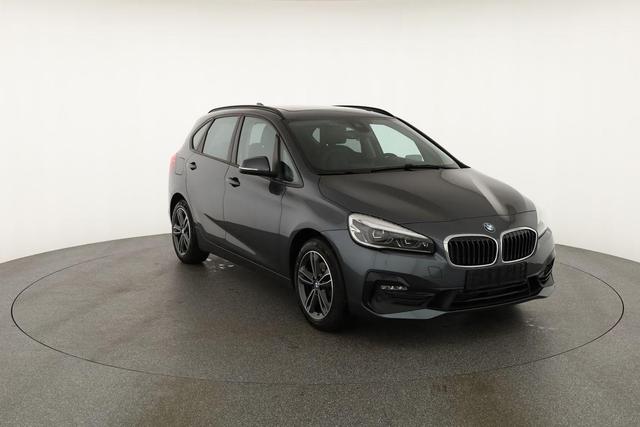 BMW 2er Active Tourer 220 i Sport Line 220i Line, AHK, LED, Navi, Kamera, HeadUp 