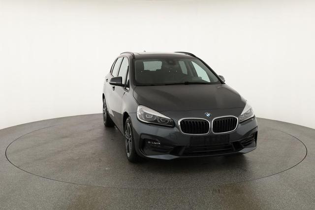 BMW 2er Active Tourer 220 i Sport Line 220i Line, AHK, LED, Navi, Kamera, HeadUp 