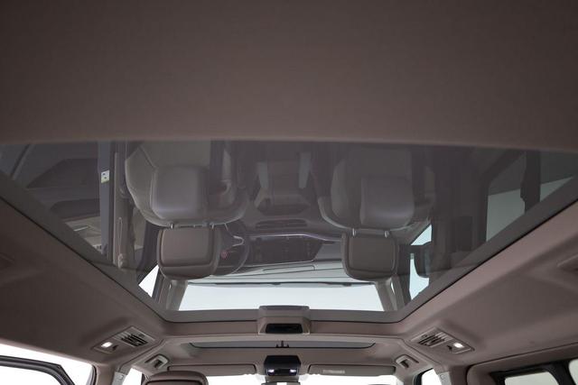 Volkswagen T7 Multivan TDI DSG Edition KÜ, Pano, AHK, IQ.Light, 18-Zoll, el. Türen 