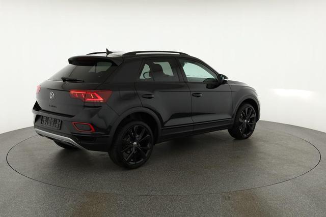 Volkswagen T-Roc Style 1.5 TSI DSG Black Style, AHK, IQ.Light, 19-Zoll, easyOpen, Navi 