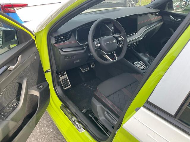 Skoda Octavia Combi - RS 2.0 TSI DSG, AHK, el. Klappe, Navi, Matrix, sofort