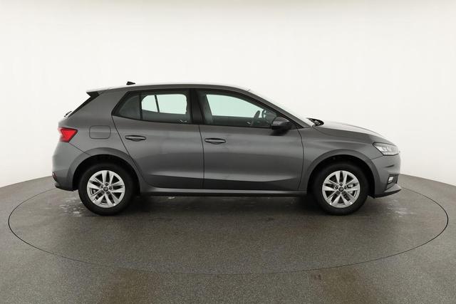 Skoda Fabia Selection 1.0 TSI 130 Jahre, LED, Kamera, Winter, 15-Zoll 
