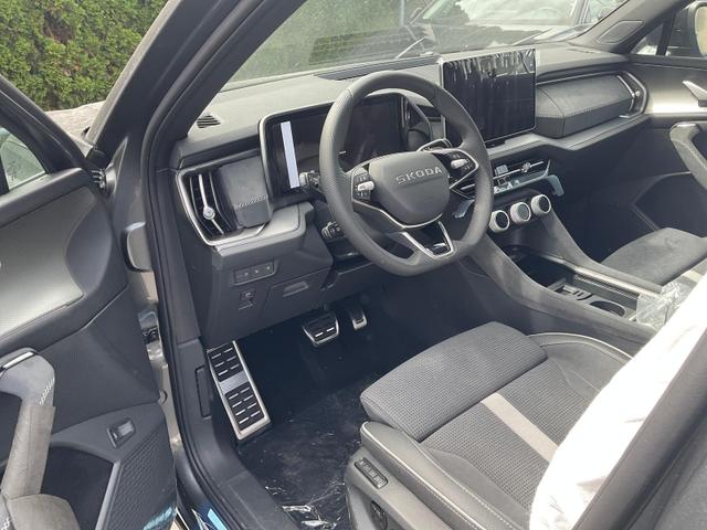 Lagerfahrzeug Skoda Kodiaq - 2.0 TDI 142kW 4x4 Sportline DSG Sportline, 7-Sitzer, Pano, 20-Zoll, AHK, Navi, Matrix