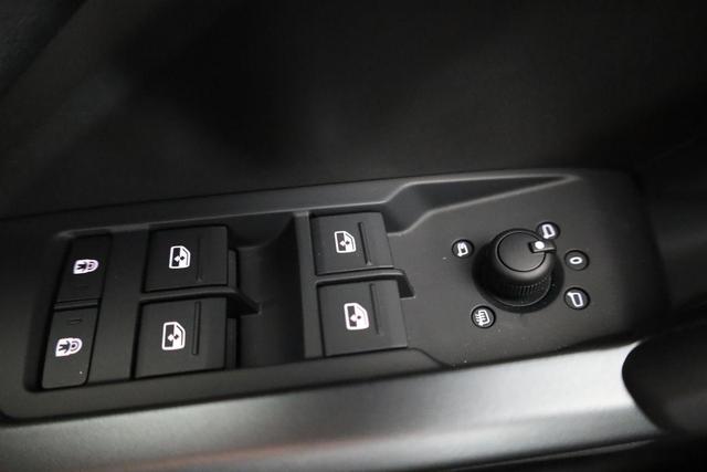 Audi Q3 Sportback 45 TFSI quattro S line qu S-LINE, AHK, 19-Zoll, Optik schwarz, Navi, Kamera, el. Klappe 