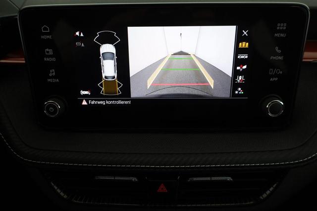 Skoda Fabia Monte Carlo 1.5 TSI DSG Carlo, Kamera, 17-Zoll, SmartLink, Ladeboden, 5-J. Garantie 