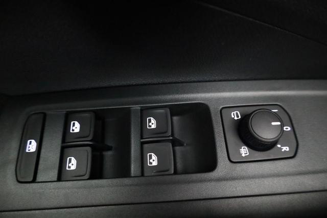 Skoda Fabia Monte Carlo 1.5 TSI DSG Carlo, Kamera, 17-Zoll, SmartLink, Ladeboden, 5-J. Garantie 