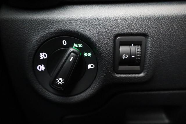 Skoda Fabia Monte Carlo 1.5 TSI DSG Carlo, Kamera, 17-Zoll, SmartLink, Ladeboden, 5-J. Garantie 