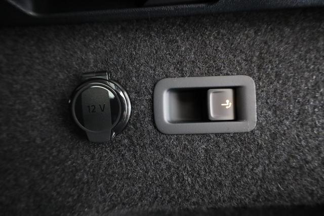 Skoda Kodiaq 1.5 TSI mHEV 110kW Selection DSG Selection, AHK, AreaView, el. Klappe, Navi 