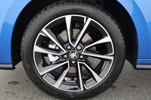 Skoda Fabia Monte Carlo 1.5 TSI DSG Carlo, Kamera, 17-Zoll, SmartLink, Ladeboden, 5-J. Garantie 