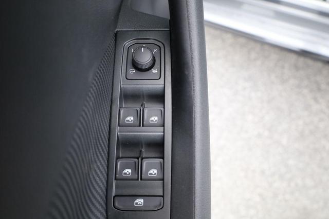 Skoda Kamiq Monte Carlo 1.0 TSI DSG Carlo, Matrix, Kamera, Pano, sofort 