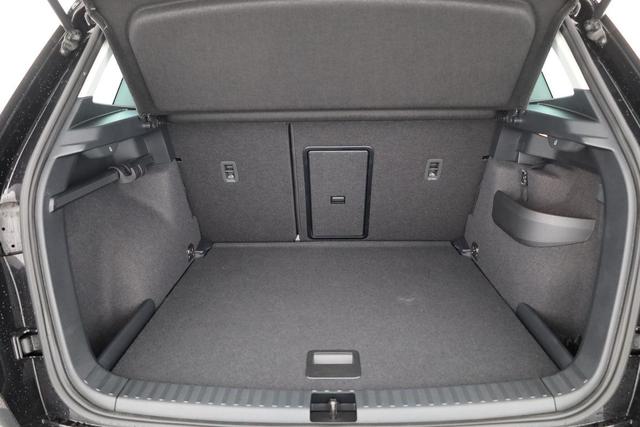 Skoda Karoq Selection 1.5 TSI Selection, AHK, Kamera, Winter, 5-J Garantie 
