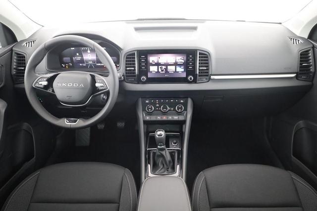 Skoda Karoq Selection 1.5 TSI Selection, AHK, Kamera, Winter, 5-J Garantie 