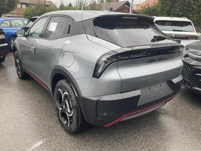 Alfa Romeo Junior Ibrida 1.2 VGT 48V-Hybrid (100kW) Speciale Speciale, 18-Zoll, Kamera, el. Klappe, Sitzheizung 