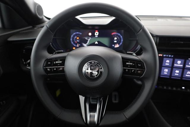 Alfa Romeo Junior Ibrida 1.2 VGT 48V-Hybrid (100kW) Speciale Speciale, 18-Zoll, Kamera, el. Klappe, Sitzheizung 
