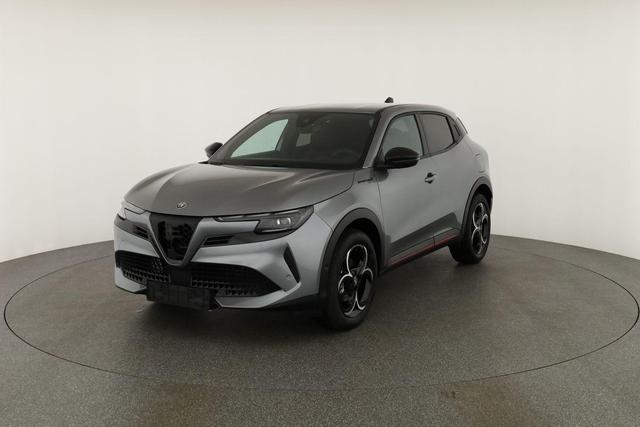 Alfa Romeo Junior Ibrida 1.2 VGT 48V-Hybrid (100kW) Speciale Speciale, 18-Zoll, Kamera, el. Klappe, Sitzheizung 