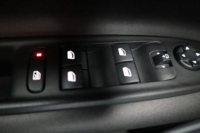 Alfa Romeo Junior Ibrida 1.2 VGT 48V-Hybrid (100kW) Speciale Speciale, 18-Zoll, Kamera, el. Klappe, Sitzheizung 