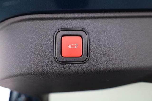 Alfa Romeo Junior Ibrida 1.2 VGT 48V-Hybrid (100kW) Speciale Speciale, 18-Zoll, Kamera, el. Klappe, Sitzheizung 