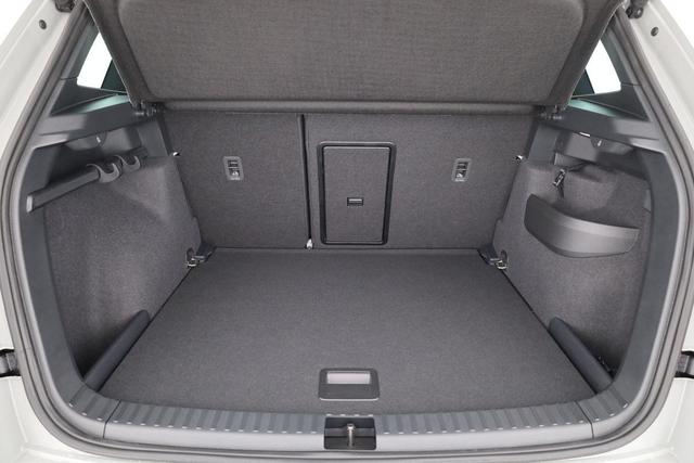 Skoda Karoq Sportline 1.5 TSI Sportline, AHK, Matrix, Kamera, 5 J.-Garantie 