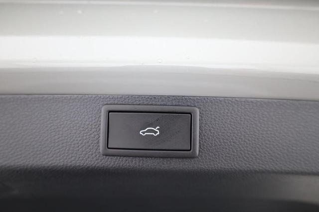 Skoda Karoq Sportline 1.5 TSI Sportline, AHK, Matrix, Kamera, 5 J.-Garantie 