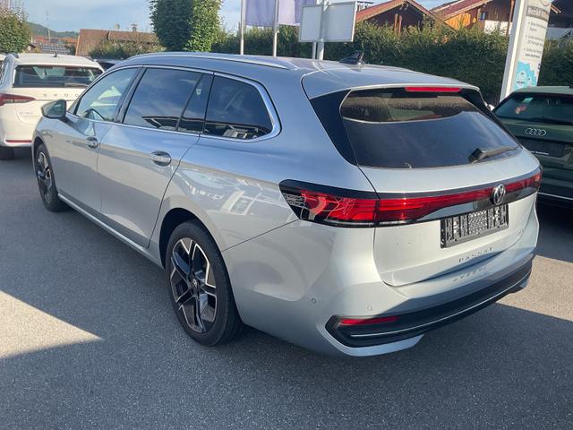Volkswagen Passat Variant 1.5 eTSI 110 kW Business DSG Business, AHK, Navi, Side, Kamera 