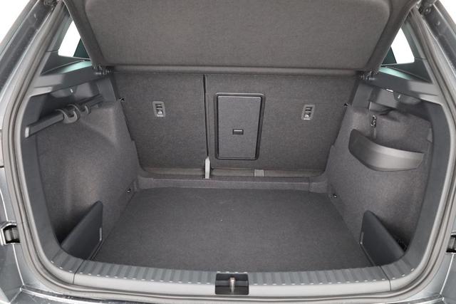 Skoda Karoq Sportline 4x4 2.0 TDI DSG Sportline, Matrix, Teilleder, Navi, Side, 5-J. Garantie 