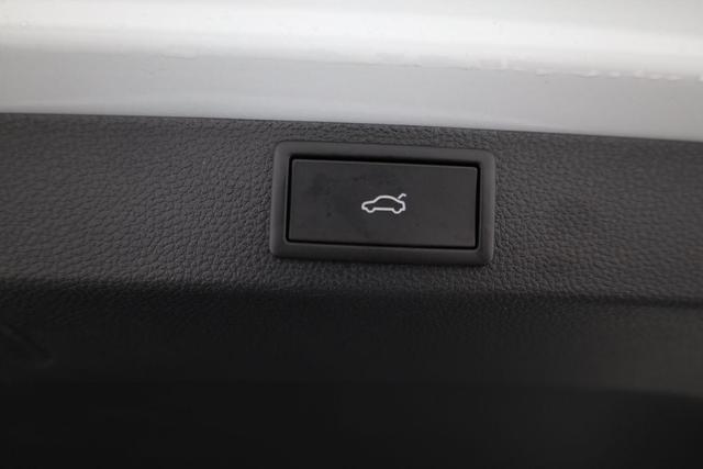 Skoda Karoq Sportline 2.0 TDI DSG Sportline, AHK, Matrix, Kamera, 5 J.-Garantie 