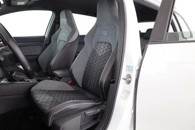 Volkswagen Golf R-Line VIII Variant 1.5 TSI R-LINE, AHK, Navi, LED, Winter, 17-Zoll 