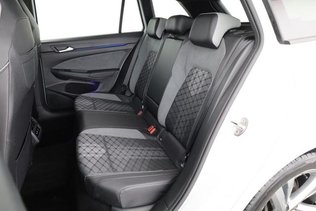 Volkswagen Golf R-Line VIII Variant 1.5 TSI R-LINE, AHK, Navi, LED, Winter, 17-Zoll 