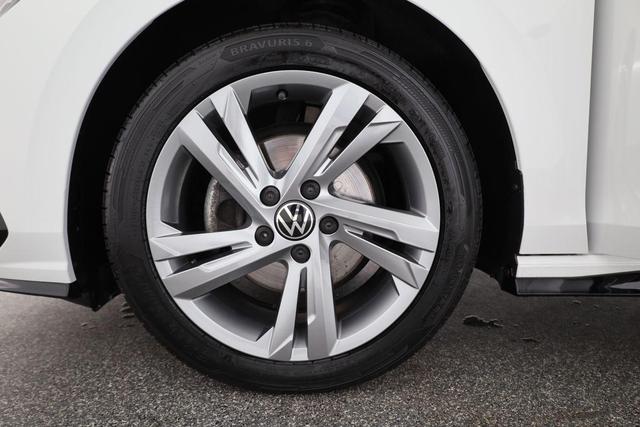 Volkswagen Golf R-Line VIII Variant 1.5 TSI R-LINE, AHK, Navi, LED, Winter, 17-Zoll 