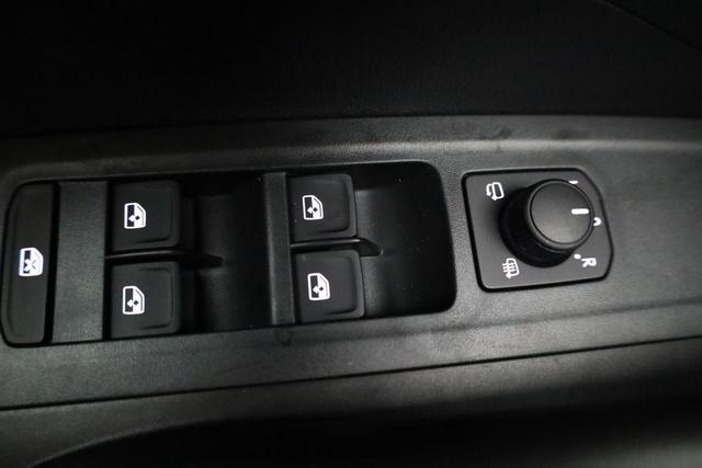 Skoda Fabia Selection 1.0 TSI 130 Jahre, Kamera, Side, Winter, 5-J Garantie, Ladeboden 