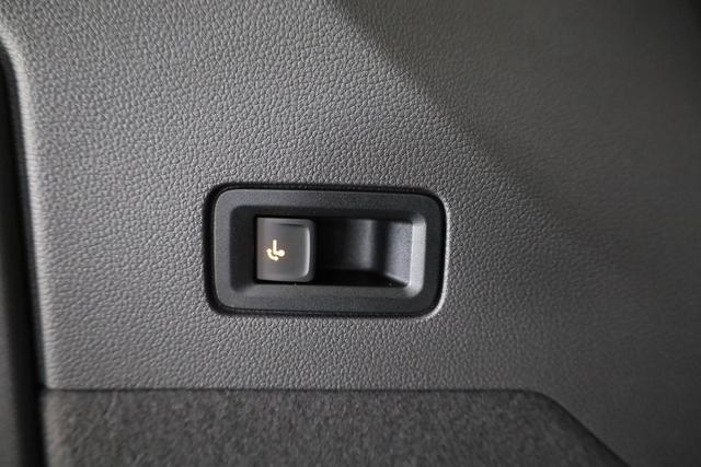 Volkswagen T7 Multivan eHybrid 4M Business, AHK, IQ.Light, easyOpen, Navi, 5-J Garantie 