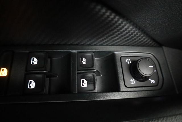 Skoda Kamiq Monte Carlo 1.5 TSI DSG, Matrix, AHK, Pano, Kamera, Winter 
