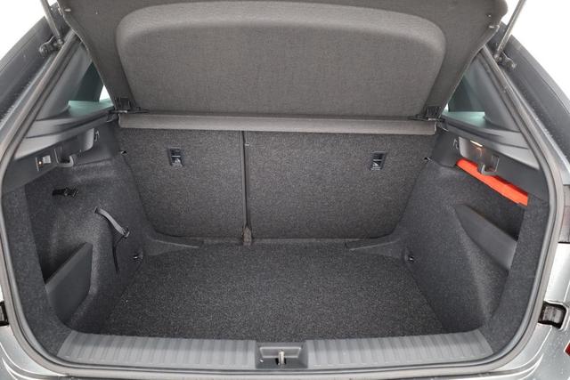 Skoda Kamiq Monte Carlo 1.5 TSI DSG, Matrix, AHK, Pano, Kamera, Winter 