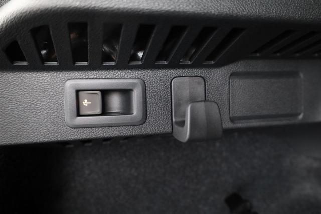 Skoda Kamiq Monte Carlo 1.5 TSI DSG, Matrix, AHK, Pano, Kamera, Winter 