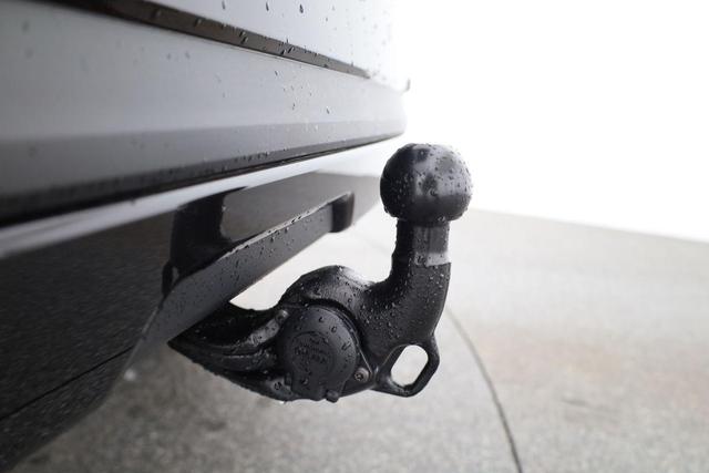 Skoda Kamiq Monte Carlo 1.5 TSI DSG, Matrix, AHK, Pano, Kamera, Winter 