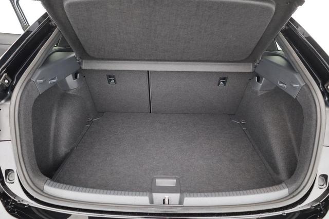 Volkswagen Taigo R-Line 1.5 TSI DSG R-Line, IQ.Light, AHK, Navi, 18-Zoll 