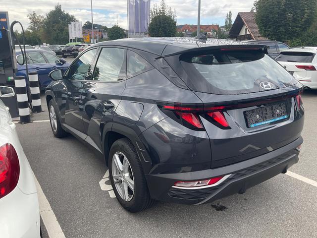 Hyundai TUCSON Pure 2WD 1.6 T-GDi 2WD, LED, Kamera 