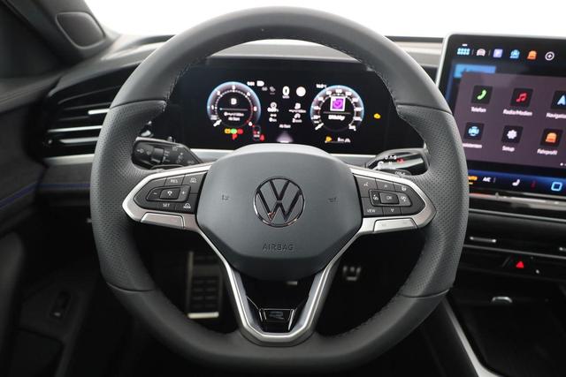 Volkswagen Passat Variant 2.0 TDI 142 kW 4Motion R-Line DSG 4M Black, AHK, HUD, Side 