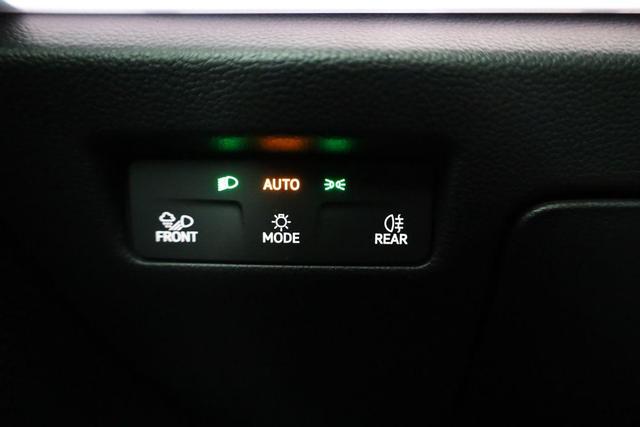 Volkswagen Passat Variant 2.0 TDI 142 kW 4Motion R-Line DSG 4M Black, AHK, HUD, Side 