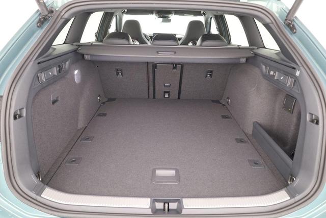 Volkswagen Passat Variant 2.0 TDI 142 kW 4Motion R-Line DSG 4M Black, AHK, HUD, Side 