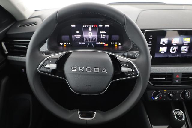 Skoda Kamiq 1.0 TSI 130 Jahre, Kamera, Winter, 16-Zoll, sofort 