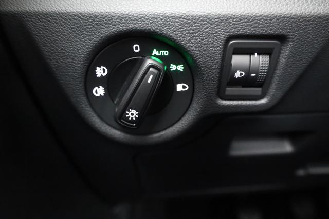 Skoda Kamiq 1.0 TSI 130 Jahre, Kamera, Winter, 16-Zoll, sofort 
