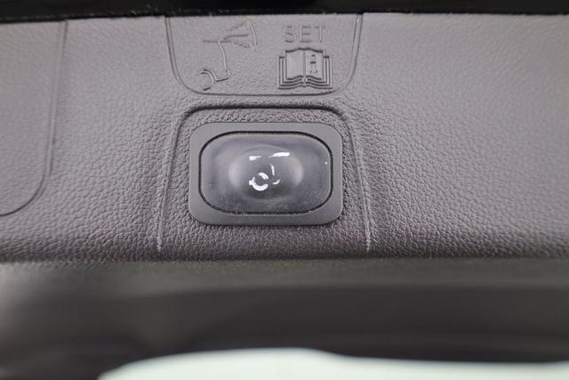 Ford C-MAX Titanium 1.5 EcoBoost Titanium, Navi, Kamera, Parklenk, Winter, el. Klappe 