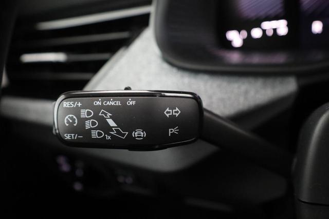 Skoda Kamiq Selection 1.0 TSI DSG 130 Jahre, Kamera, Winter, 16-Zoll 