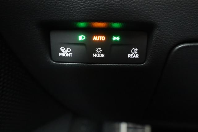 Volkswagen Passat Variant 2.0 TDI 142 kW 4Motion R-Line DSG 4M Black, AHK, HUD, Side 