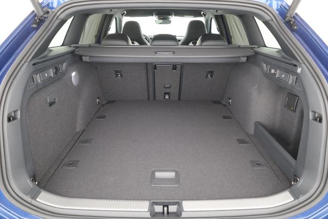 Volkswagen Passat Variant 2.0 TDI 142 kW 4Motion R-Line DSG 4M Black, AHK, HUD, Side 
