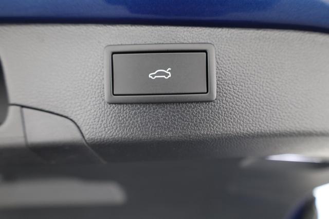 Volkswagen Passat Variant 2.0 TDI 142 kW 4Motion R-Line DSG 4M Black, AHK, HUD, Side 