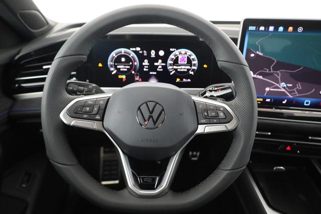 Volkswagen Passat Variant 2.0 TDI 142 kW 4Motion R-Line DSG 4M Black, AHK, HUD, Side 