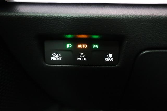 Volkswagen Passat Variant 2.0 TDI 142 kW 4Motion R-Line DSG 4M Black, AHK, HUD, Side 