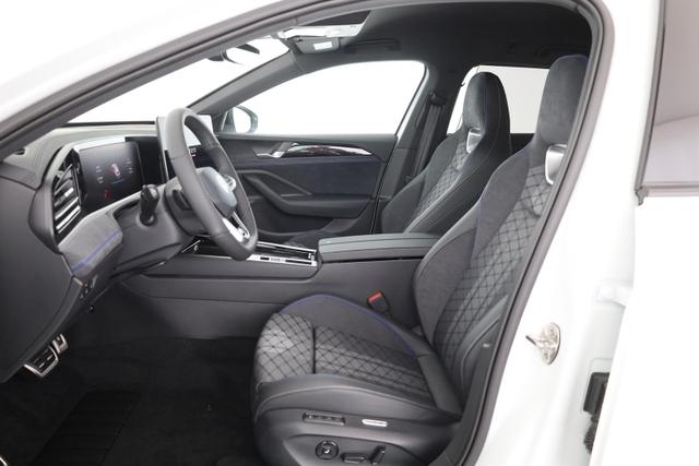 Volkswagen Passat Variant 2.0 TDI 142 kW 4Motion R-Line DSG 4M Black, AHK, HUD, Side 